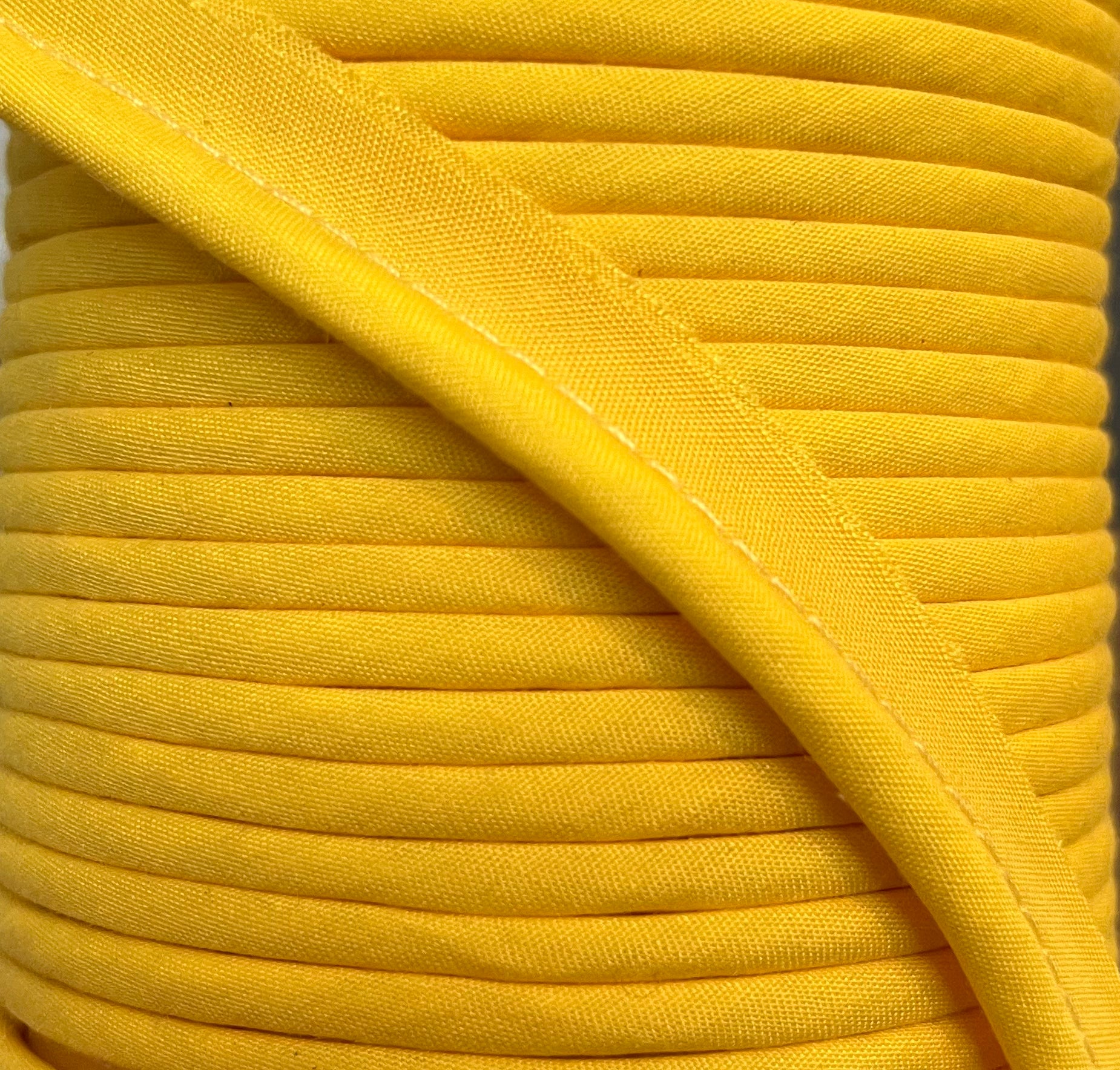 4mm PIPING Poly Cotton 65/35 YELLOW (1/2 yard)